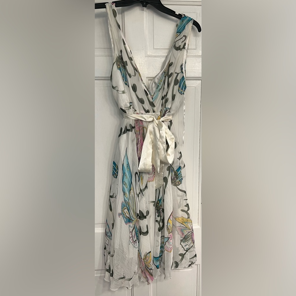 Dress beautiful butterfly pattern, NWT , XL